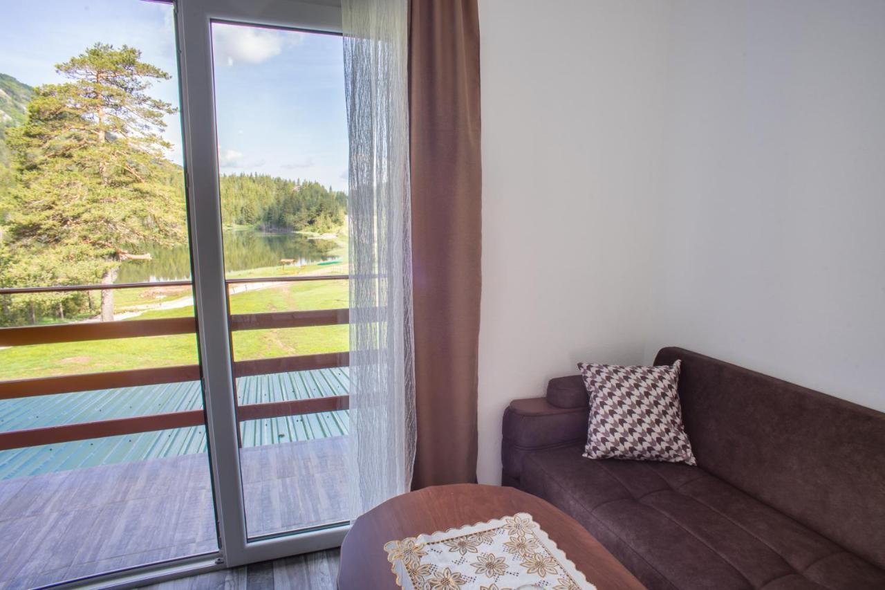 Apartmani Jezero Zabljak  Ngoại thất bức ảnh