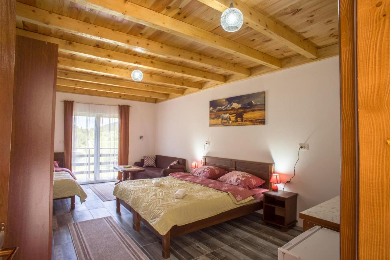 Apartmani Jezero Zabljak  Ngoại thất bức ảnh