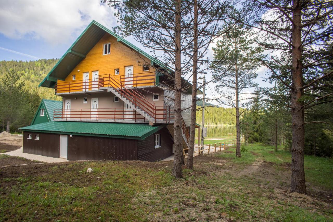 Apartmani Jezero Zabljak  Ngoại thất bức ảnh