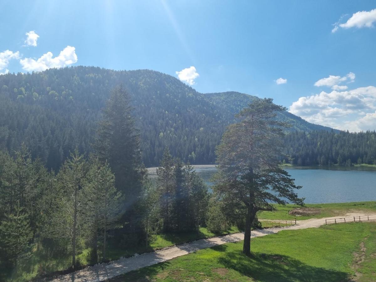 Apartmani Jezero Zabljak  Ngoại thất bức ảnh