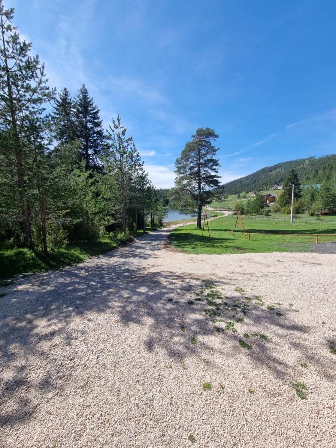 Apartmani Jezero Zabljak  Phòng bức ảnh