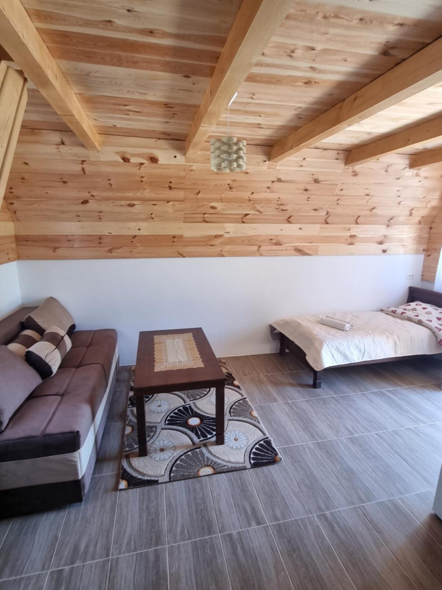 Apartmani Jezero Zabljak  Phòng bức ảnh